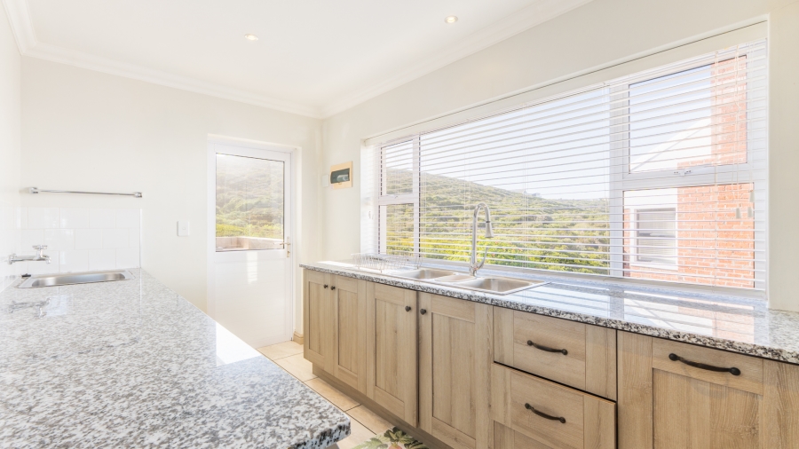 4 Bedroom Property for Sale in Yzerfontein Western Cape